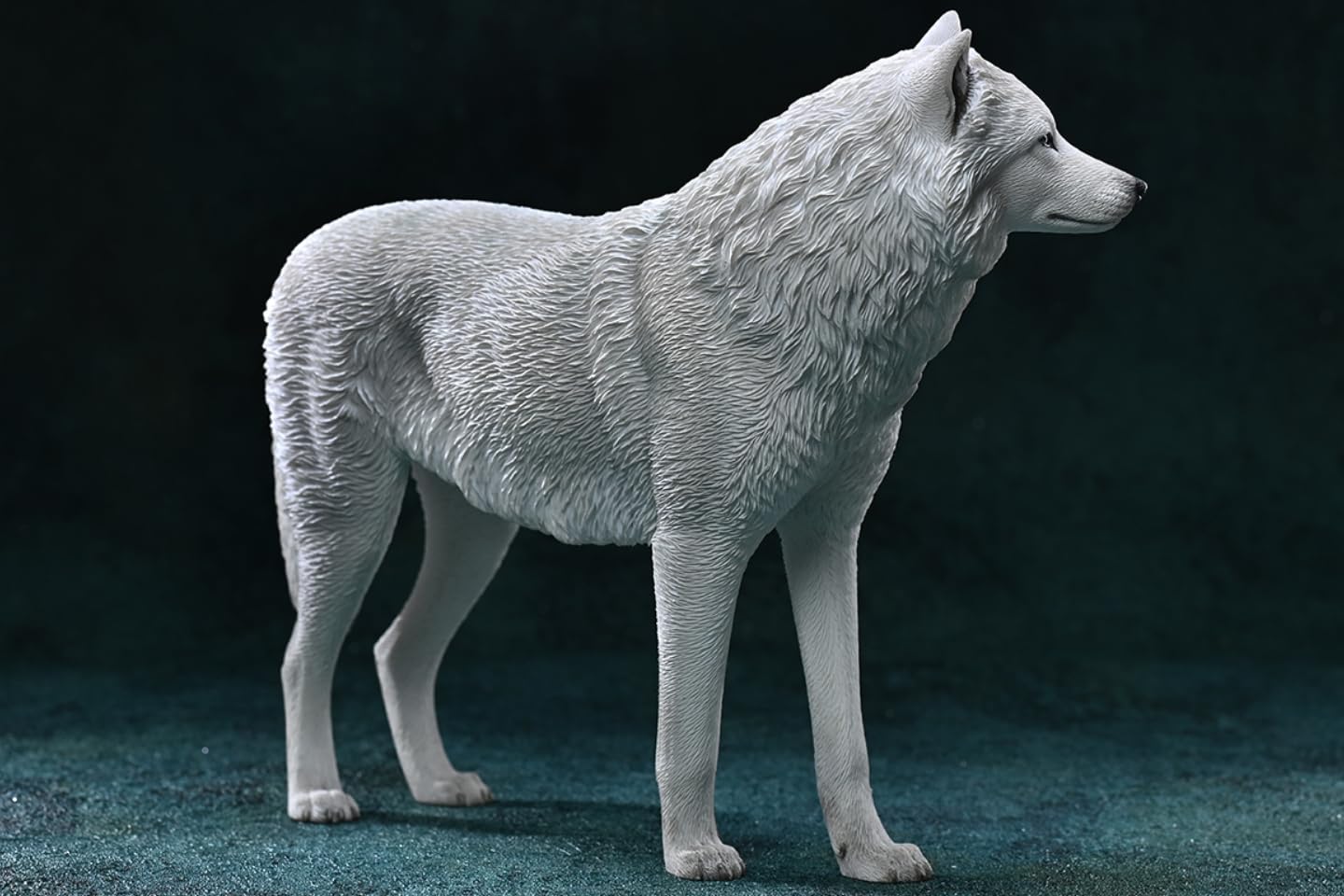 HiPlay JXK Collectible Wolf Figure: Arctic Wolf, Expertly Hand-Painted, Lifelike, Safe Resin, 1:6 Scale Miniature Animal Figurine