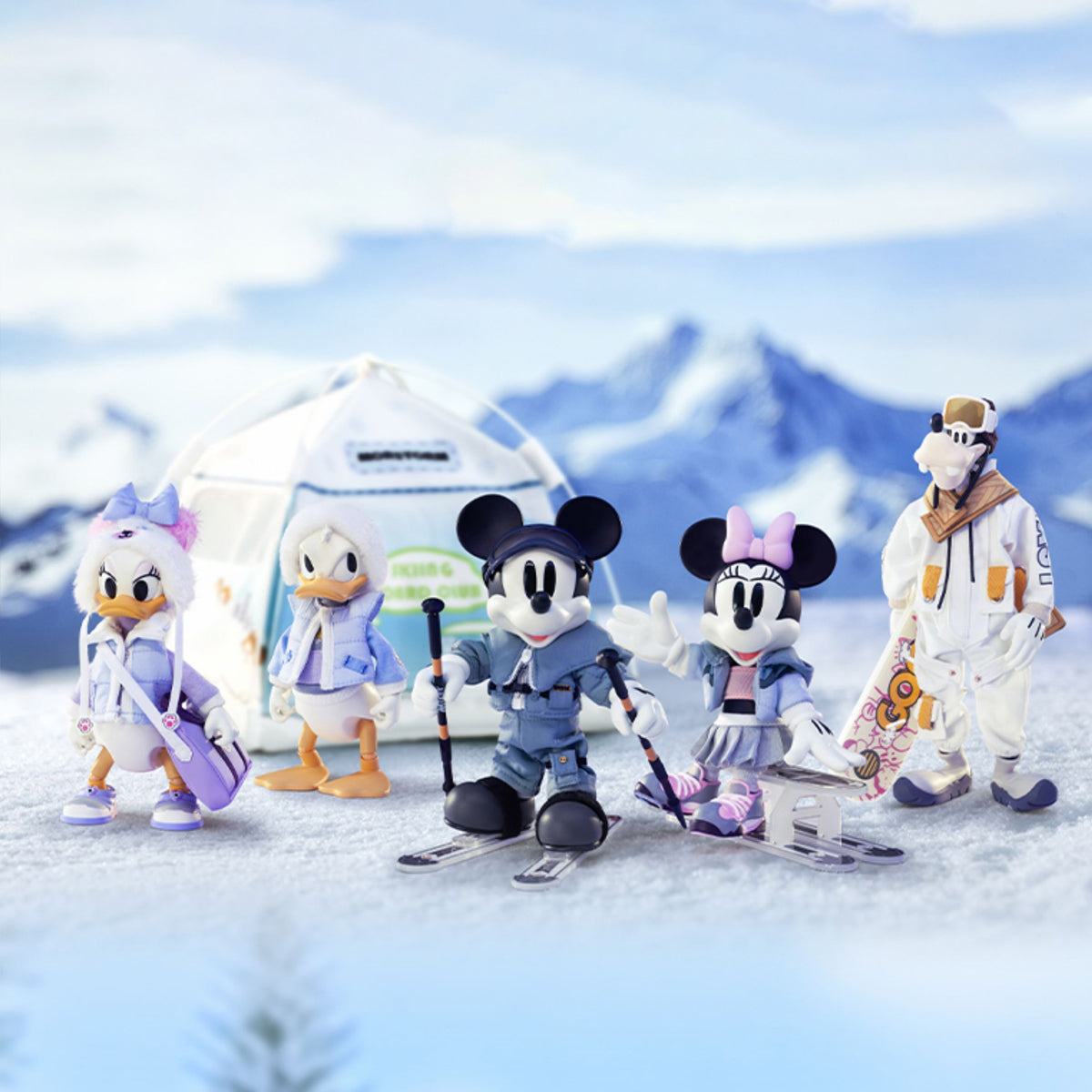 MORSTORM Disney Snow Board Club: Captain Mickey/Minnie Student/Coach Donald Duck/Daisy Student/Goofy Player Art Figurine