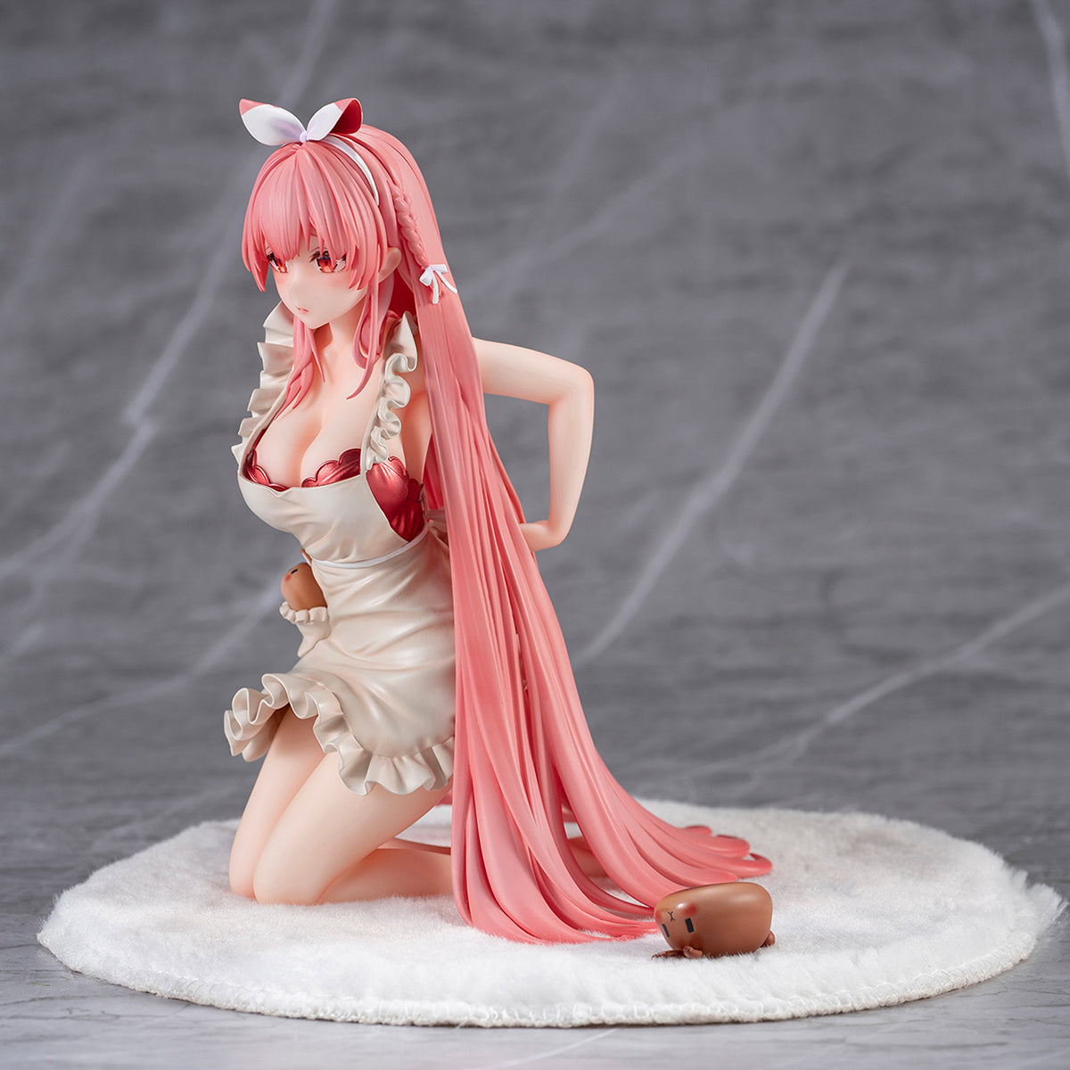 Figura de anime de conejo blanco Rosu (versión delantal)