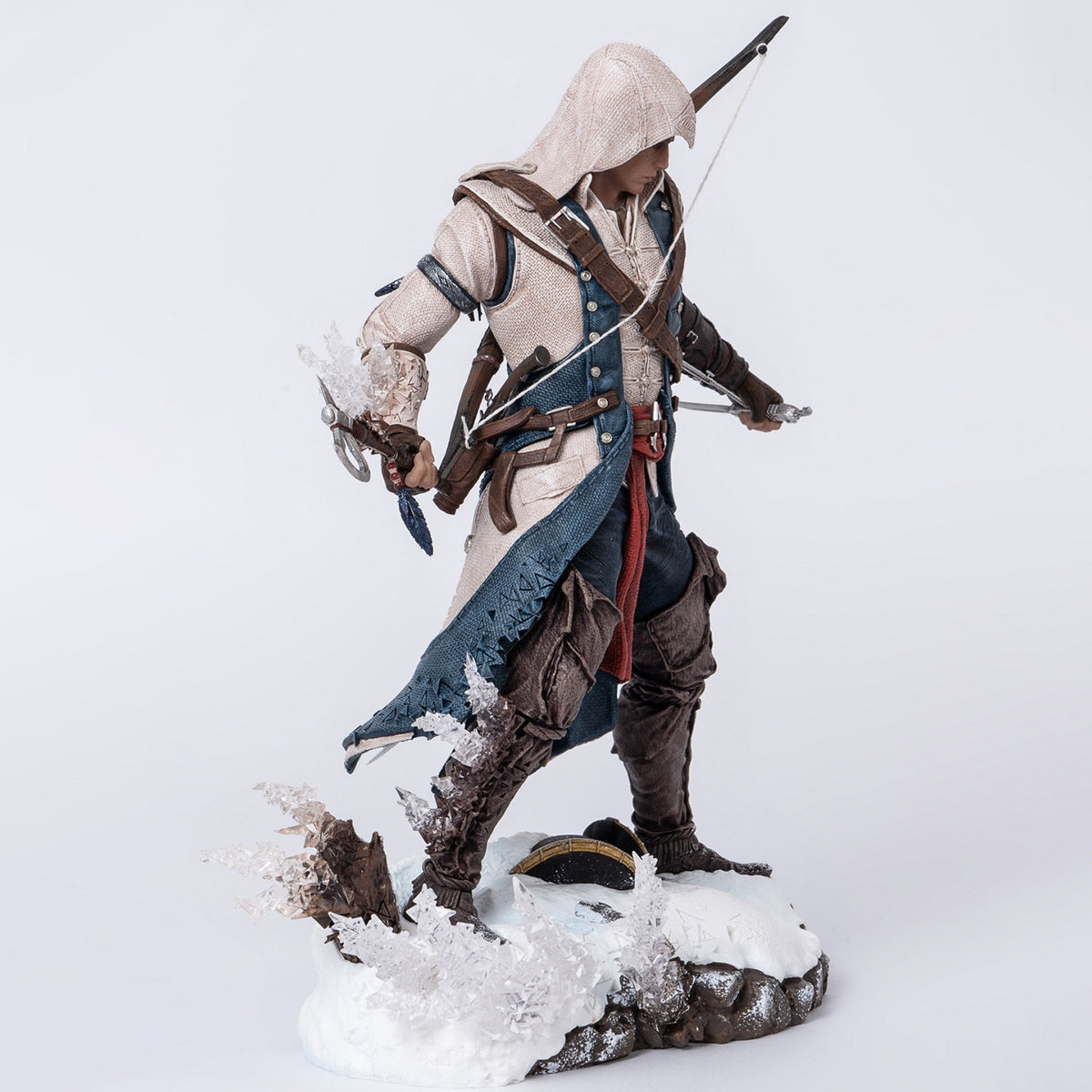Estatua artística de Connor, personaje del juego Assassin's Creed Animus de PureArts
