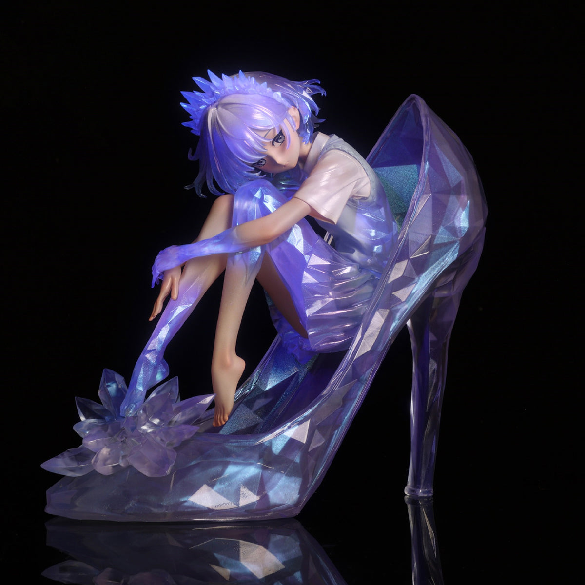 WeArtDoing Sleeping Beauty-Glass Slipper Fairies-Purple Art Statue