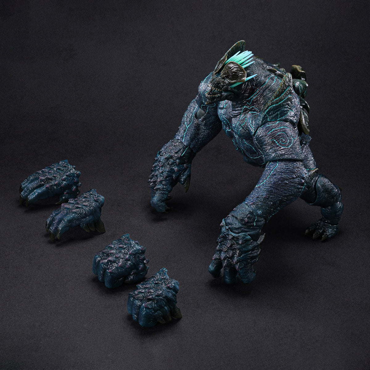 (Only Shipped to the US) LINGJIHUN Pacific Rim Monster - Leatherback Action Figure