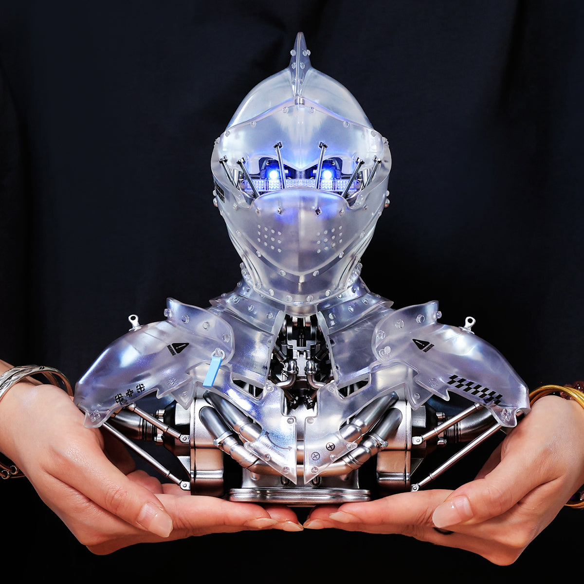 WeArtDoing, Cyber Knight Obsidian Dark/Star Silver/Gleam Void, Art Statue