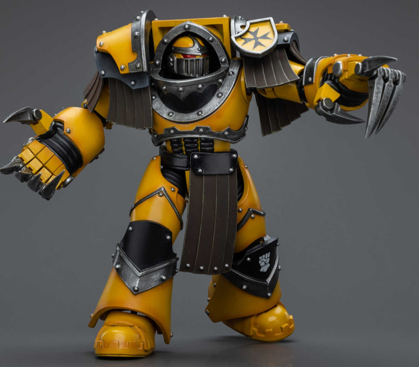 HiPlay JoyToy Warhammer The Horus Heresy Collectible Figure: Imperial Fists Legion Cataphractii Terminator Squad Legion Cataphractii with Lightning Claws 1:18 Scale Action Figures JT9404