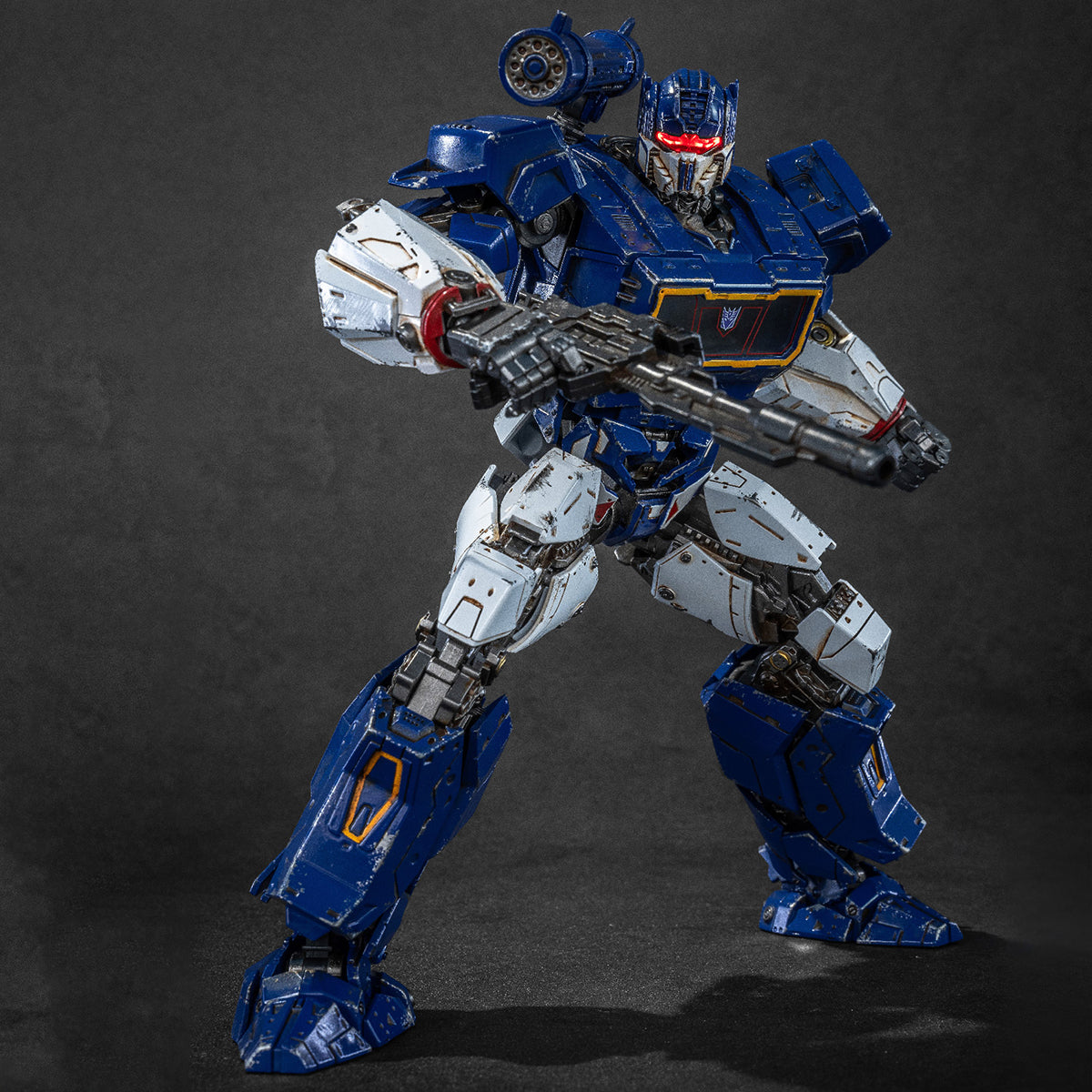 Yolopark AMKPRO Series Transformers Bumblebee: Decepticon Lieutenant Soundwave Model Kits