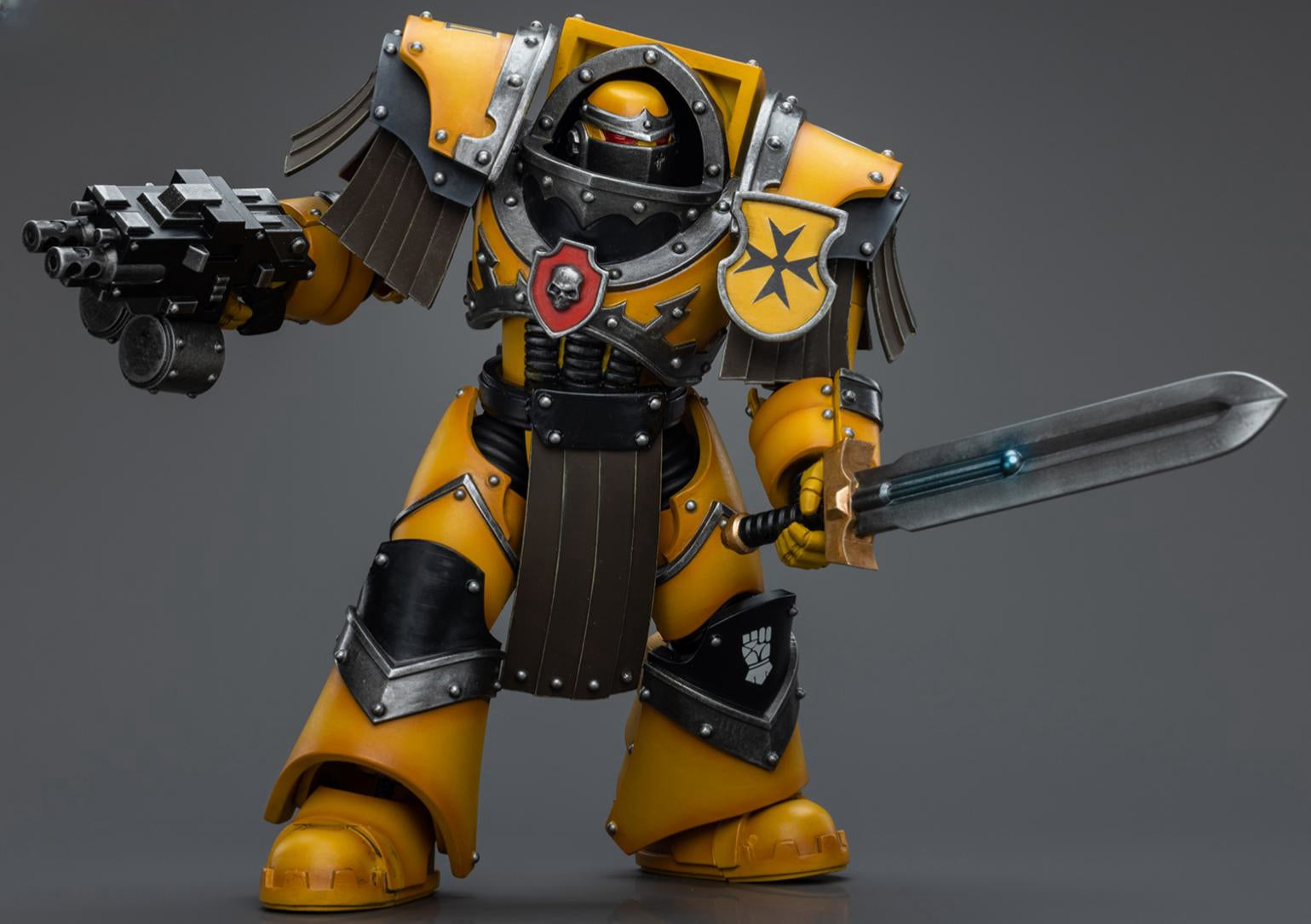 HiPlay JoyToy Warhammer The Horus Heresy Collectible Figure: Imperial Fists Legion Cataphractii Terminator Squad Legion Cataphractii Sergeant with Power Sword 1:18 Scale Action Figures JT9374