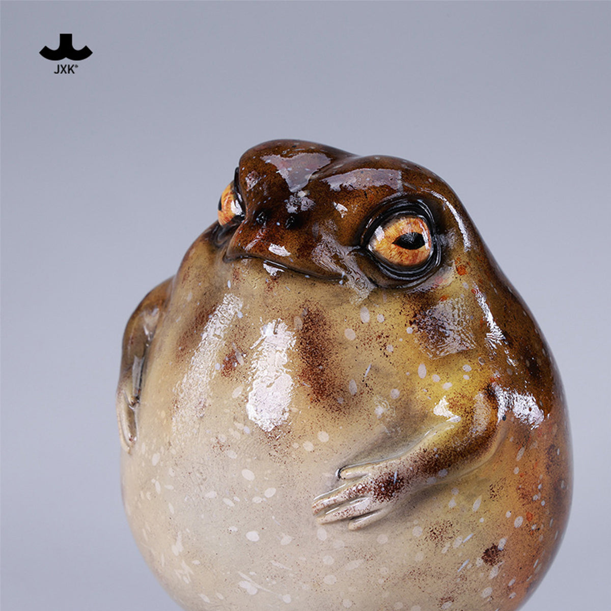 JXK Bun Frog Static Expertly Hand-Painted Lifelike Animal Figurine